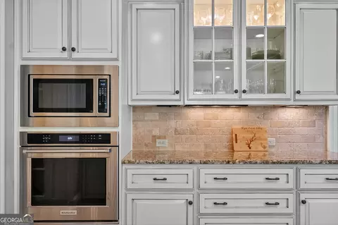 Kitchen - 100 Lakeshore Pointe Pointe, Lagrange, GA 30240 photo 4 of 5
