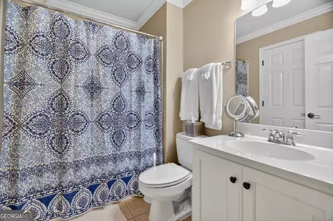 Bath - 100 Lakeshore Pointe Pointe, Lagrange, GA 30240 photo 8 of 9