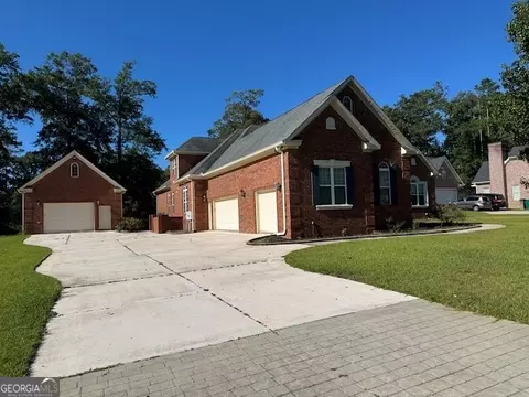 110 Hampton Pointe Pointe, Warner Robins, GA 31088 photo 2