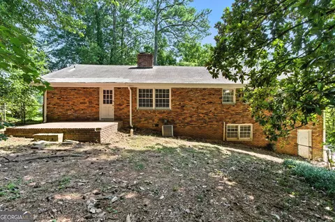 2511 Meadow Lark Dr, East Point, GA 30344
