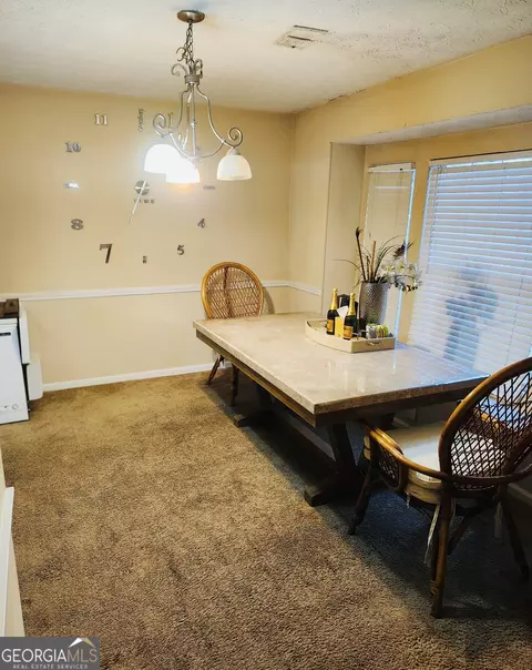 837 Forest Path, Stone Mountain, GA 30088 photo 15