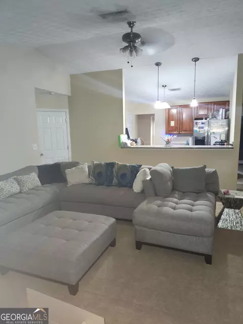 837 Forest Path, Stone Mountain, GA 30088 photo 9