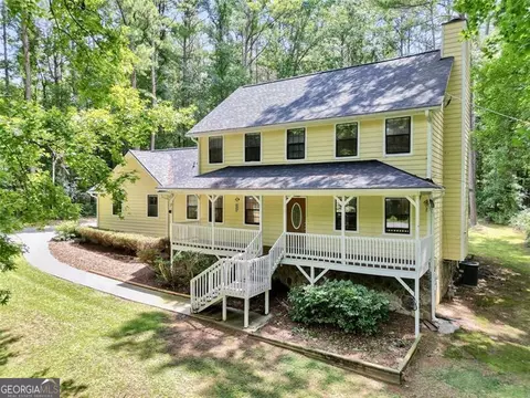 50 Oak Leaf Dr, Stockbridge, GA 30281