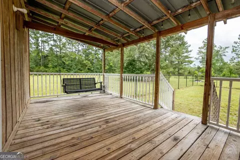 Exterior - 16192 Raybon Rd E, Nahunta, GA 31553 photo 10 of 12