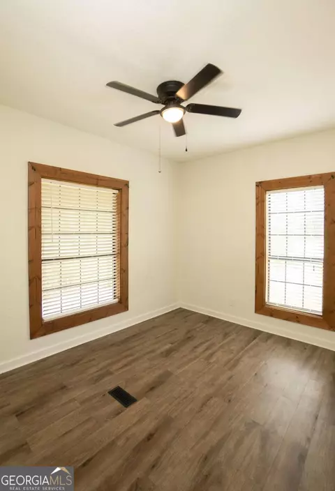 Bedroom - 16192 Raybon Rd E, Nahunta, GA 31553 photo 1 of 2
