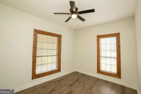 Bedroom - 16192 Raybon Rd E, Nahunta, GA 31553 photo 2 of 2