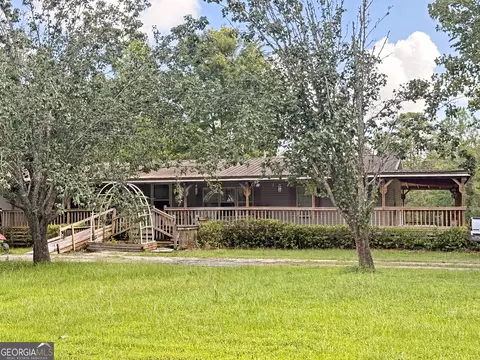 69 Creek Ln, Kingsland, GA 31548