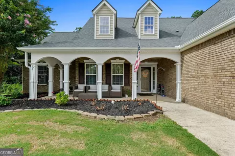 Exterior - 101 Crestwood Ct, Hampton, GA 30228 photo 3 of 5
