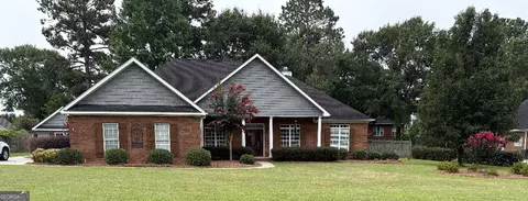 104 Red Fox Run, Dublin, GA 31021