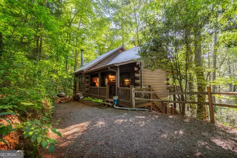 76 Creekside Rd, Ellijay, GA 30540