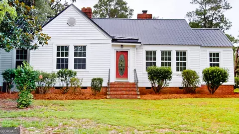 547 W Moring St, Swainsboro, GA 30401