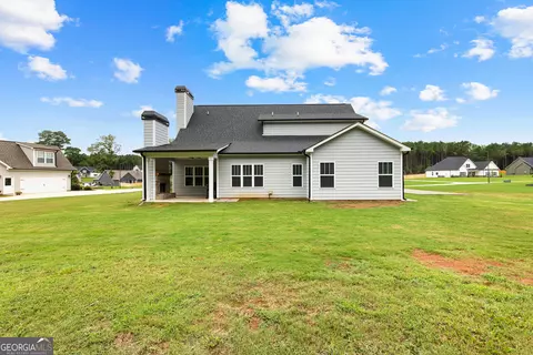 Exterior - 84 Maple Ln, Williamson, GA 30292 photo 7 of 16