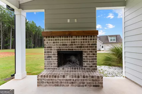 Exterior - 84 Maple Ln, Williamson, GA 30292 photo 3 of 16