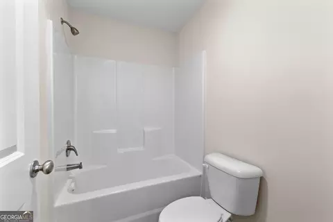 Bath - 84 Maple Ln, Williamson, GA 30292 photo 3 of 3