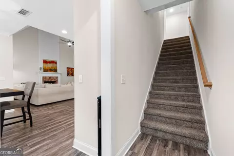 Entry Way - 84 Maple Ln, Williamson, GA 30292 photo 5 of 6