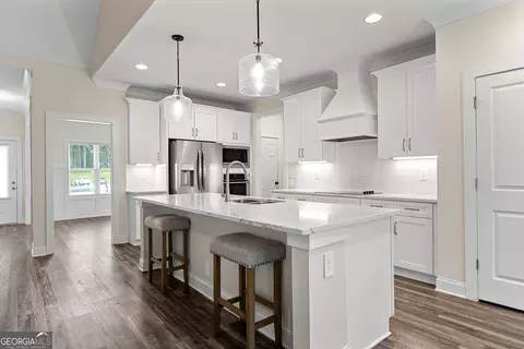 Kitchen - 84 Maple Ln, Williamson, GA 30292 photo 3 of 4