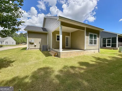 Exterior - 113 Lenox Cir, Lagrange, GA 30241 photo 4 of 7