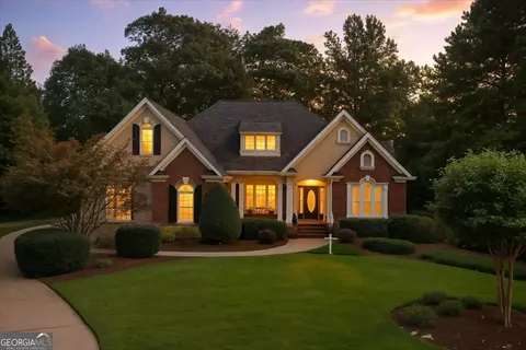 107 River Forest Dr, Forsyth, GA 31029