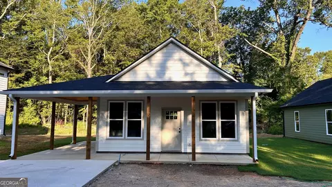 6 Holland Dr, Rome, GA 30165