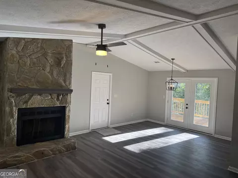 Living - 217 Clearview Ct, Lagrange, GA 30241 photo 1 of 1
