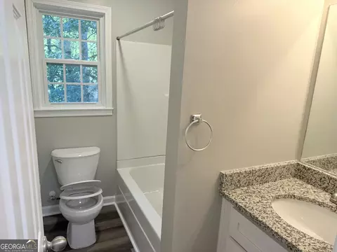 Bath - 217 Clearview Ct, Lagrange, GA 30241 photo 1 of 2