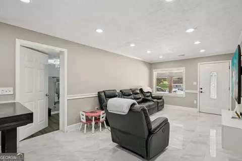 Entry Way - 5950 Springview Dr, Forest Park, GA 30297 photo 2 of 2