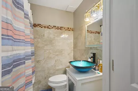 Bath - 5950 Springview Dr, Forest Park, GA 30297 photo 2 of 3