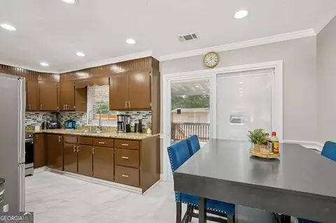 Kitchen - 5950 Springview Dr, Forest Park, GA 30297 photo 3 of 6