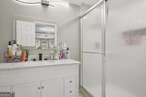 Bath - 5950 Springview Dr, Forest Park, GA 30297 photo 3 of 3