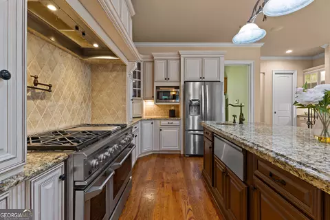 Kitchen - 423 Mask Rd, Brooks, GA 30205 photo 3 of 7