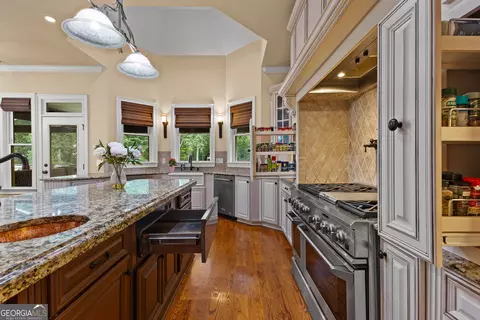 Kitchen - 423 Mask Rd, Brooks, GA 30205 photo 6 of 7
