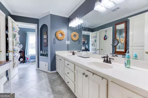 Bath - 1811 Michael Rd, Monroe, GA 30656 photo 2 of 6