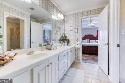 Bath - 1811 Michael Rd, Monroe, GA 30656 photo 5 of 6