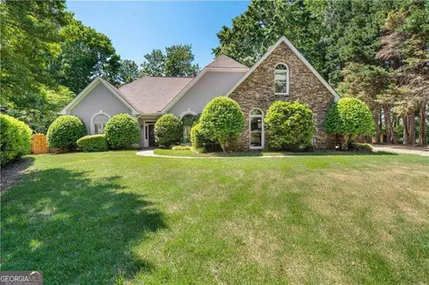 6045 Camden Ct, Cumming, GA 30040