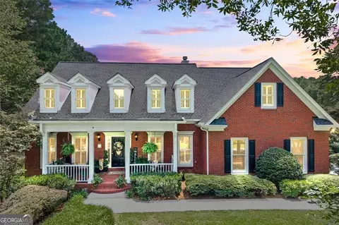 1292 Green Turf Dr, Snellville, GA 30078