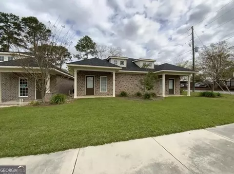27 W Grady St, Statesboro, GA 30458