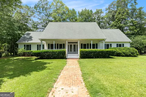 435 Mapledale Trl, Sharpsburg, GA 30277