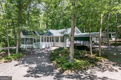 2874 Hickory Cove Ln, Hiawassee, GA 30546