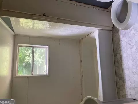 Bath - 114 Brenda Blvd, Lagrange, GA 30241 photo 1 of 1
