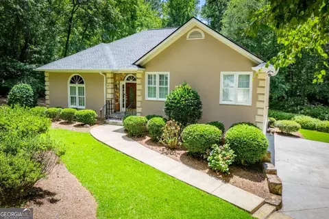 417 Foggy Bottom Dr, Carrollton, GA 30116