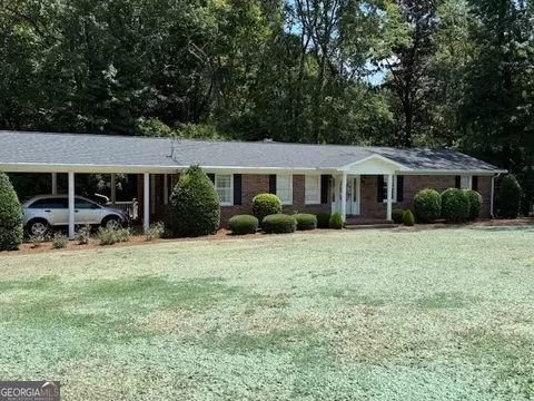 814 Evergreen Dr, Sandersville, GA 31082