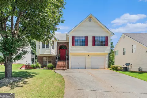 11688 Spring Lake Way, Fayetteville, GA 30215