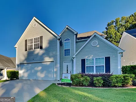 415 Shadowbrooke Cir, Loganville, GA 30052