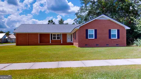 131 N Jones St, Midville, GA 30441