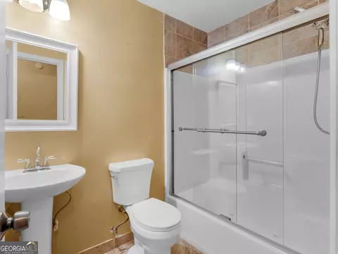 Bath - 160 Crown Dr, Mcdonough, GA 30253 photo 4 of 4