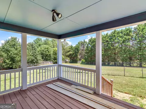Exterior - 160 Crown Dr, Mcdonough, GA 30253 photo 4 of 7