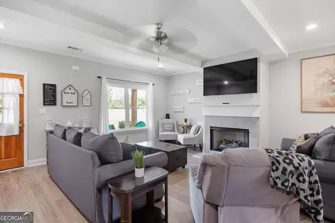 Living - 309 Davis Rd, Gray, GA 31032 photo 1 of 2