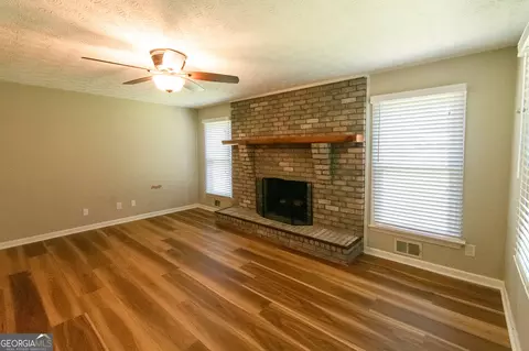 105 Rollingbrook Trl, Tyrone, GA 30290 photo 9
