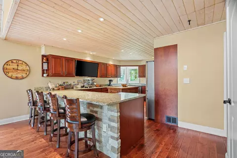 Kitchen - 471 Currahee Pt, Toccoa, GA 30577 photo 1 of 3