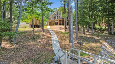 Exterior - 471 Currahee Pt, Toccoa, GA 30577 photo 3 of 11